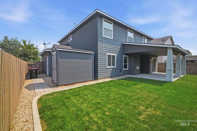401 E Joshua Tree Dr, Meridian, ID 83646