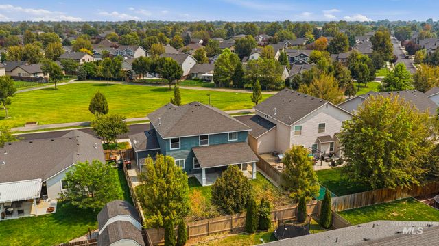 401 E Joshua Tree Dr, Meridian, ID 83646
