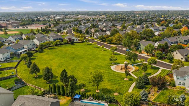 401 E Joshua Tree Dr, Meridian, ID 83646