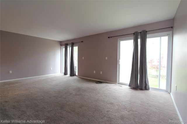 24667 Bashian Drive, Novi, MI 48375