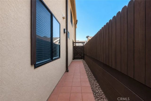 11808 Hamlin Street 3, North Hollywood, CA 91606