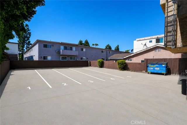 11808 Hamlin Street 3, North Hollywood, CA 91606