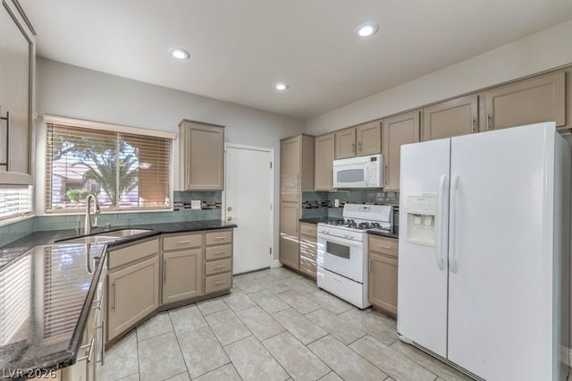 2815 Sapphire Desert Drive, Henderson, NV 89052