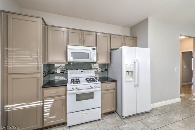 2815 Sapphire Desert Drive, Henderson, NV 89052