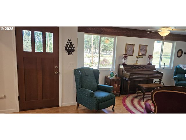 524 AZALEA Dr, Elkton, OR 97436