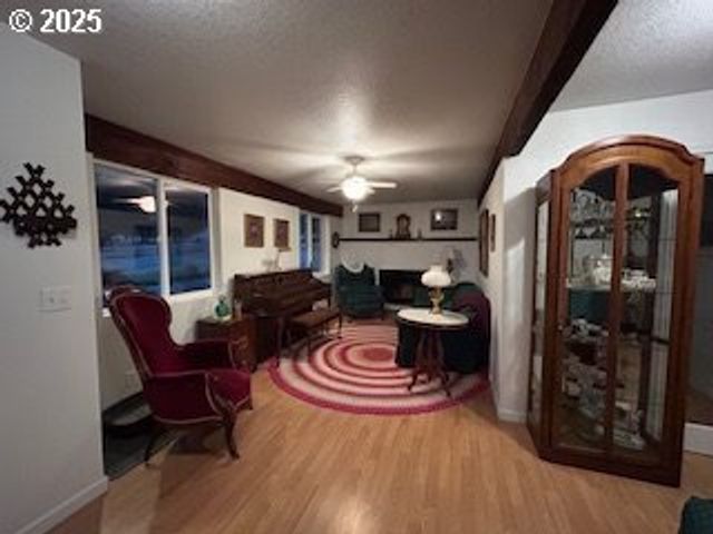 524 AZALEA Dr, Elkton, OR 97436