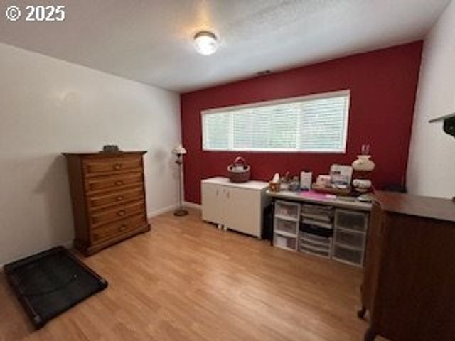 524 AZALEA Dr, Elkton, OR 97436