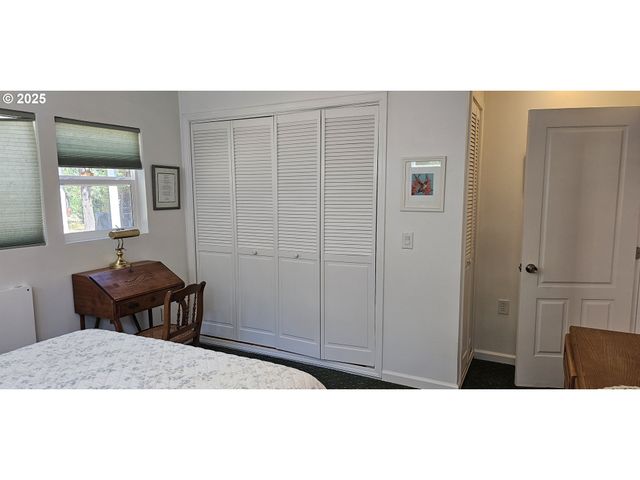 524 AZALEA Dr, Elkton, OR 97436