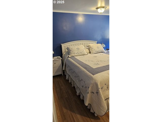 524 AZALEA Dr, Elkton, OR 97436