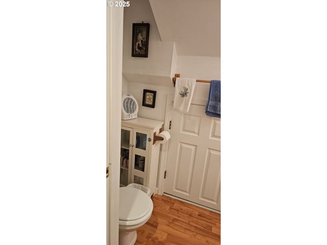 524 AZALEA Dr, Elkton, OR 97436