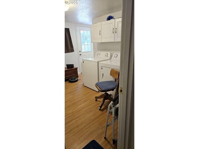 524 AZALEA Dr, Elkton, OR 97436