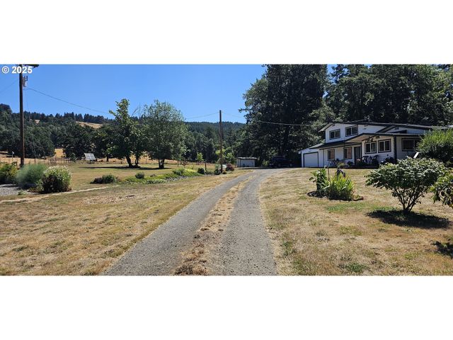 524 AZALEA Dr, Elkton, OR 97436