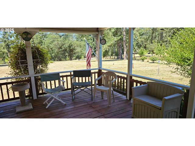 524 AZALEA Dr, Elkton, OR 97436