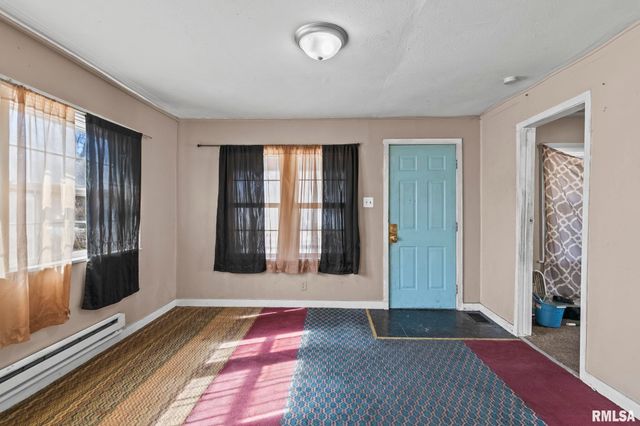 2160 S 14TH Street, Springfield, IL 62703