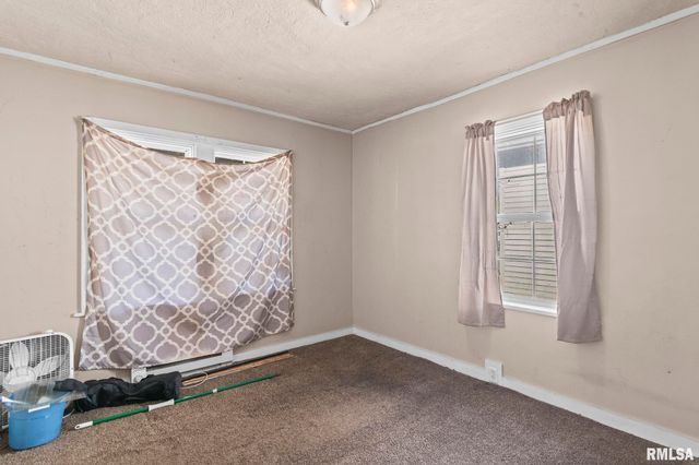 2160 S 14TH Street, Springfield, IL 62703