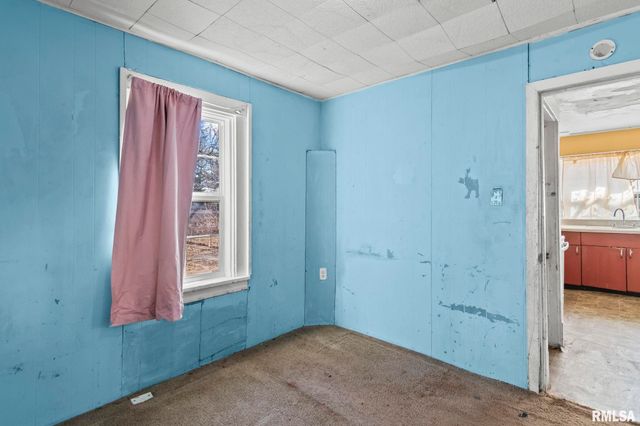 2160 S 14TH Street, Springfield, IL 62703