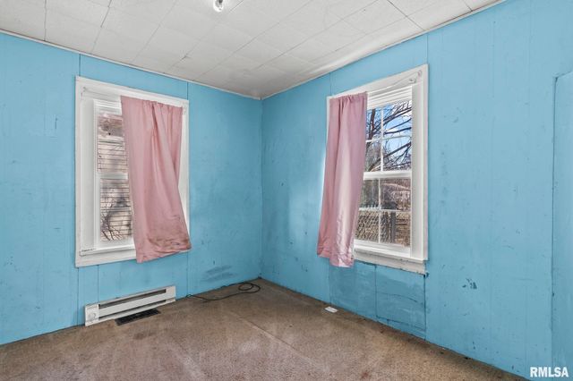 2160 S 14TH Street, Springfield, IL 62703