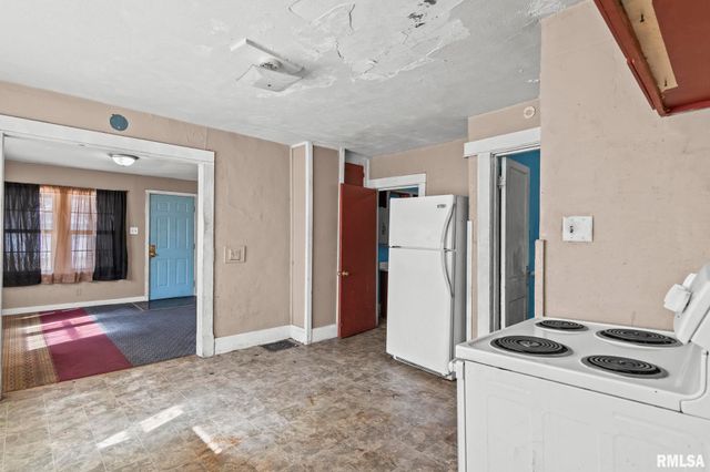 2160 S 14TH Street, Springfield, IL 62703