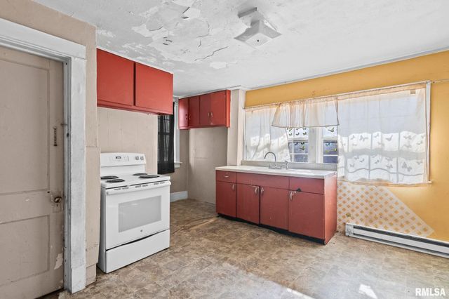 2160 S 14TH Street, Springfield, IL 62703