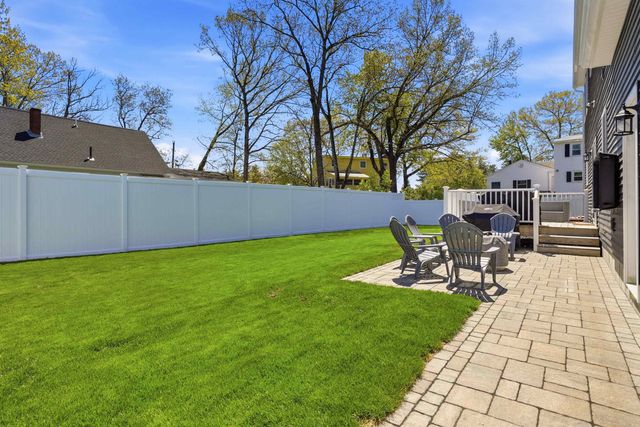 119 Westwood Drive, Nashua, NH 03062