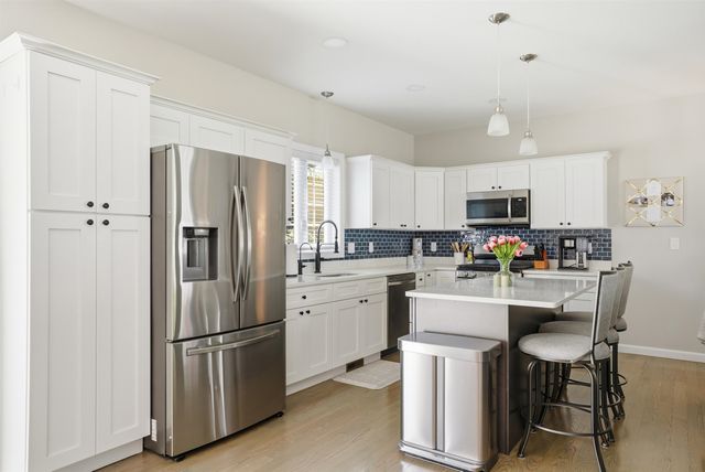 119 Westwood Drive, Nashua, NH 03062