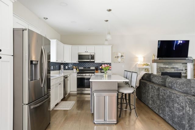 119 Westwood Drive, Nashua, NH 03062