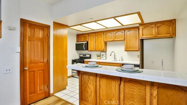 17200 Newhope, Fountain Valley, CA 92708