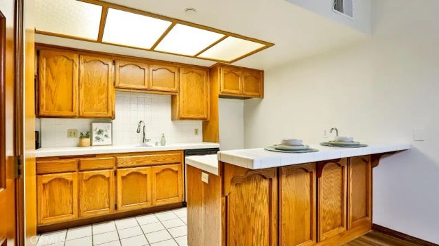 17200 Newhope, Fountain Valley, CA 92708