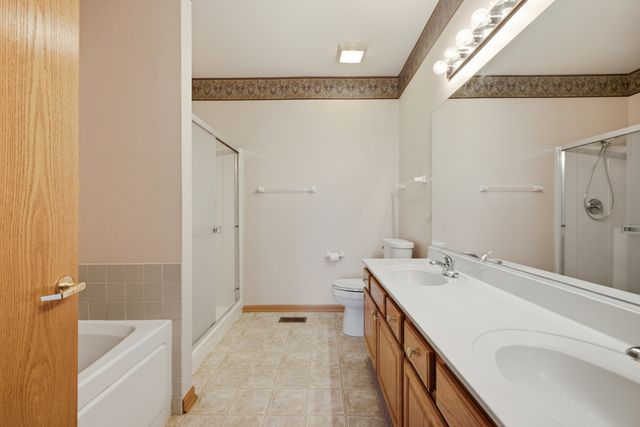 623 Saugatuk Circle, Romeoville, IL 60446