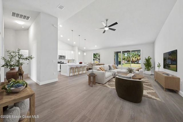 824 Taluga Avenue SE, Palm Bay, FL 32909