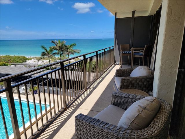 7650 BAYSHORE DRIVE 302, Treasure Island, FL 33706