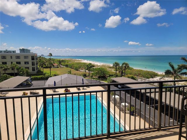 7650 BAYSHORE DRIVE 302, Treasure Island, FL 33706
