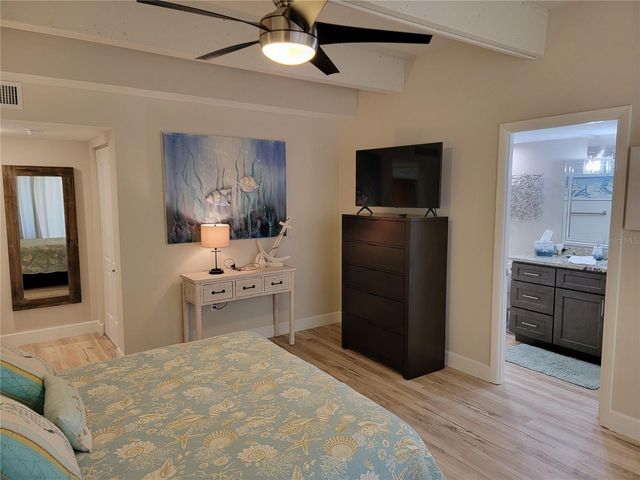 7650 BAYSHORE DRIVE 302, Treasure Island, FL 33706