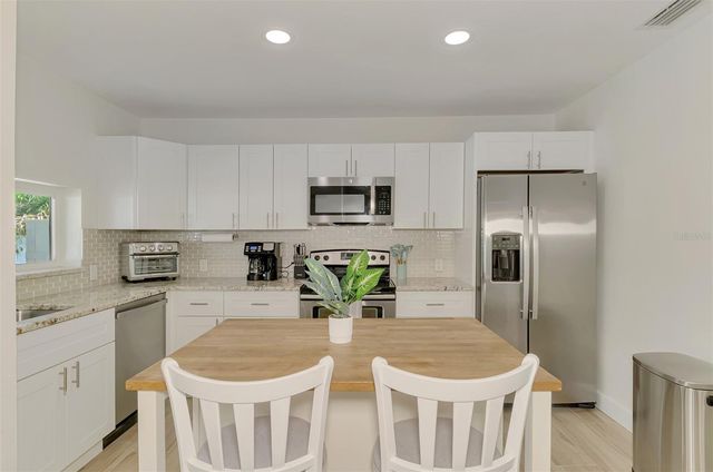 1731 REDWOOD STREET, Sarasota, FL 34231