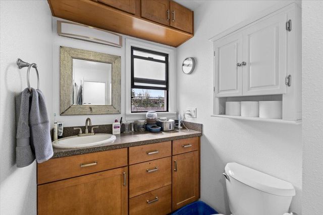 442 NE Baker Drive, Grants Pass, OR 97526