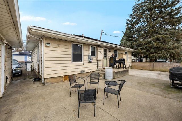 442 NE Baker Drive, Grants Pass, OR 97526