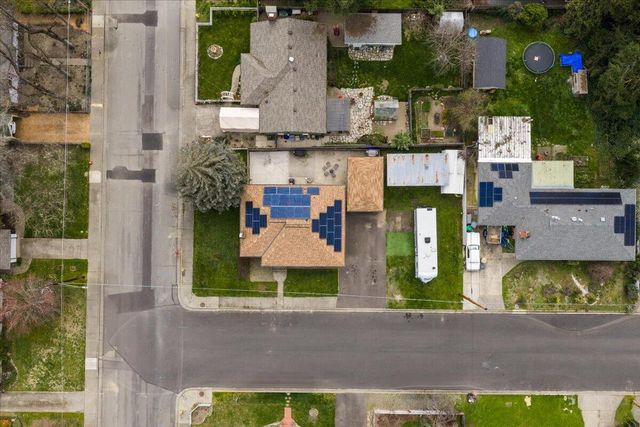 442 NE Baker Drive, Grants Pass, OR 97526