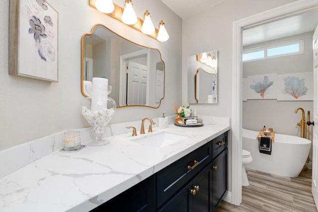 2227 Medina Gln, Escondido, CA 92026