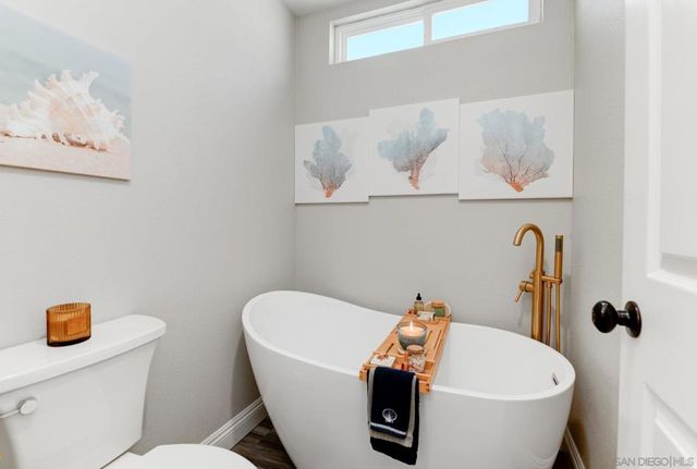 2227 Medina Gln, Escondido, CA 92026