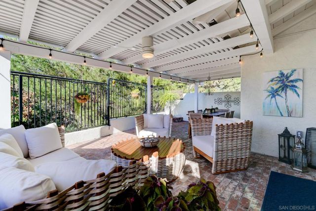 2227 Medina Gln, Escondido, CA 92026