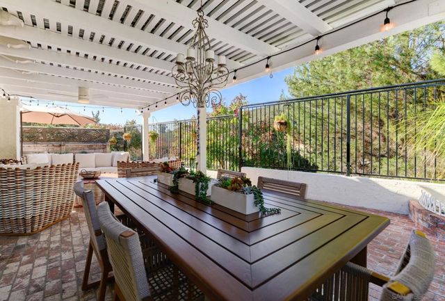 2227 Medina Gln, Escondido, CA 92026