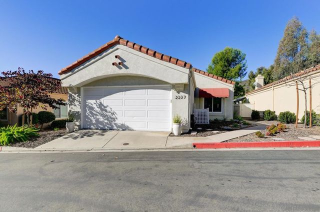 2227 Medina Gln, Escondido, CA 92026