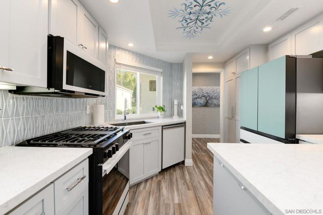 2227 Medina Gln, Escondido, CA 92026