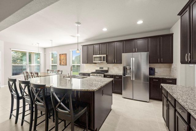 201 Climbing Oaks Place, Montgomery, TX 77316