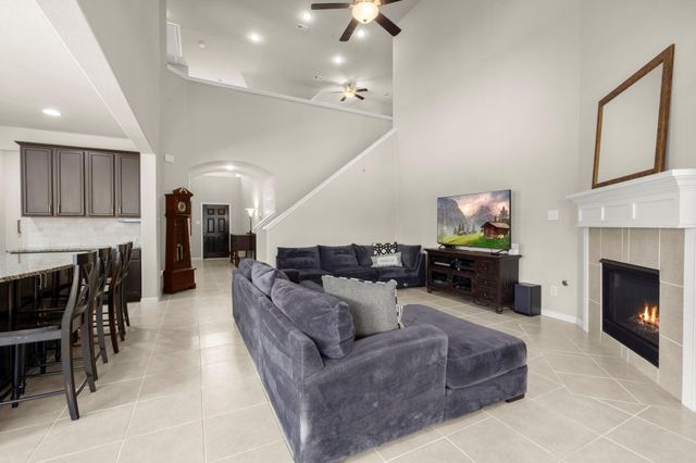 201 Climbing Oaks Place, Montgomery, TX 77316