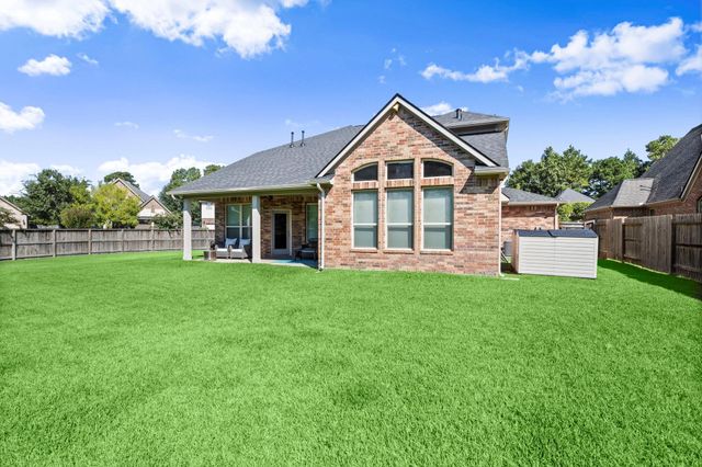 201 Climbing Oaks Place, Montgomery, TX 77316