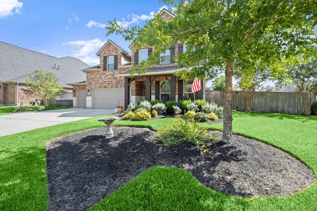 201 Climbing Oaks Place, Montgomery, TX 77316