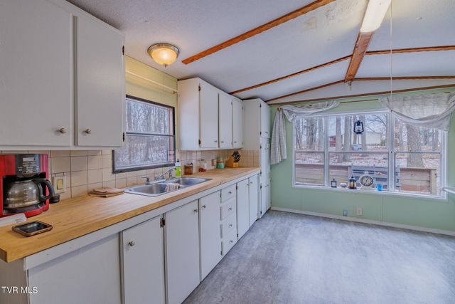 35 Boles Lane, Chuckey, TN 37641