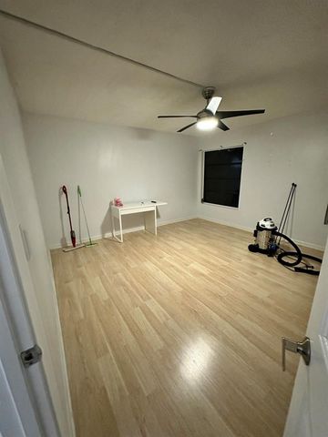 4823 NW 9th Avenue, Deerfield Beach, FL 33064