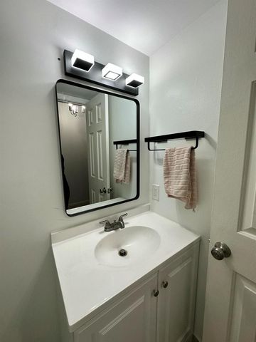 4823 NW 9th Avenue, Deerfield Beach, FL 33064